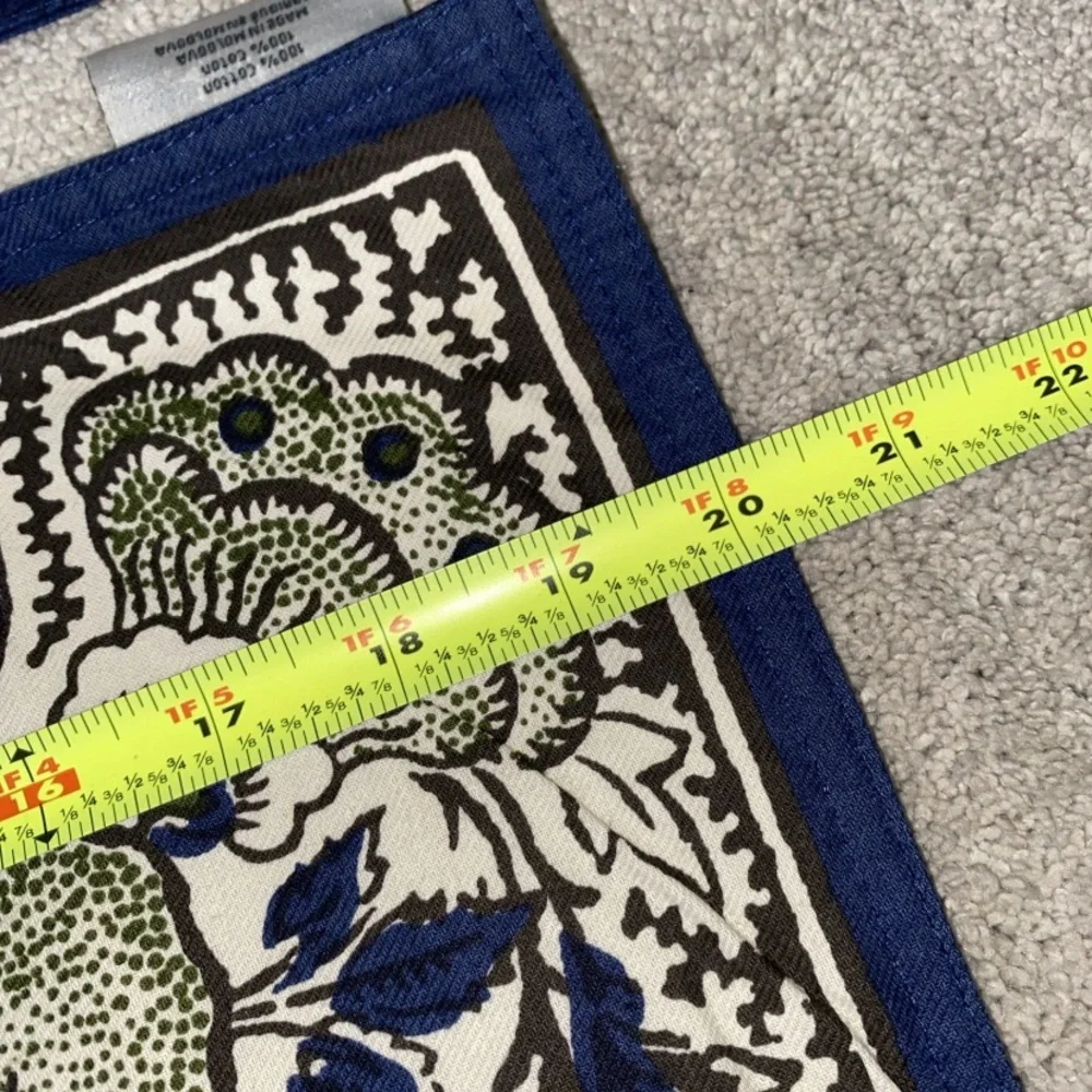 Williams Sonoma Navy Blue Cream Floral Placemats Set‎ (2)